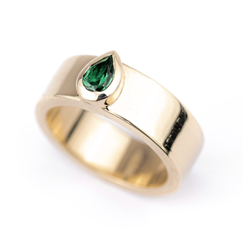Emerald Marea Ring