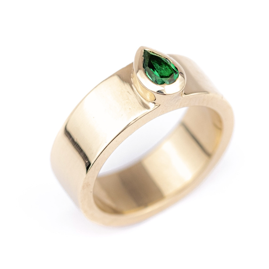Emerald Marea Ring