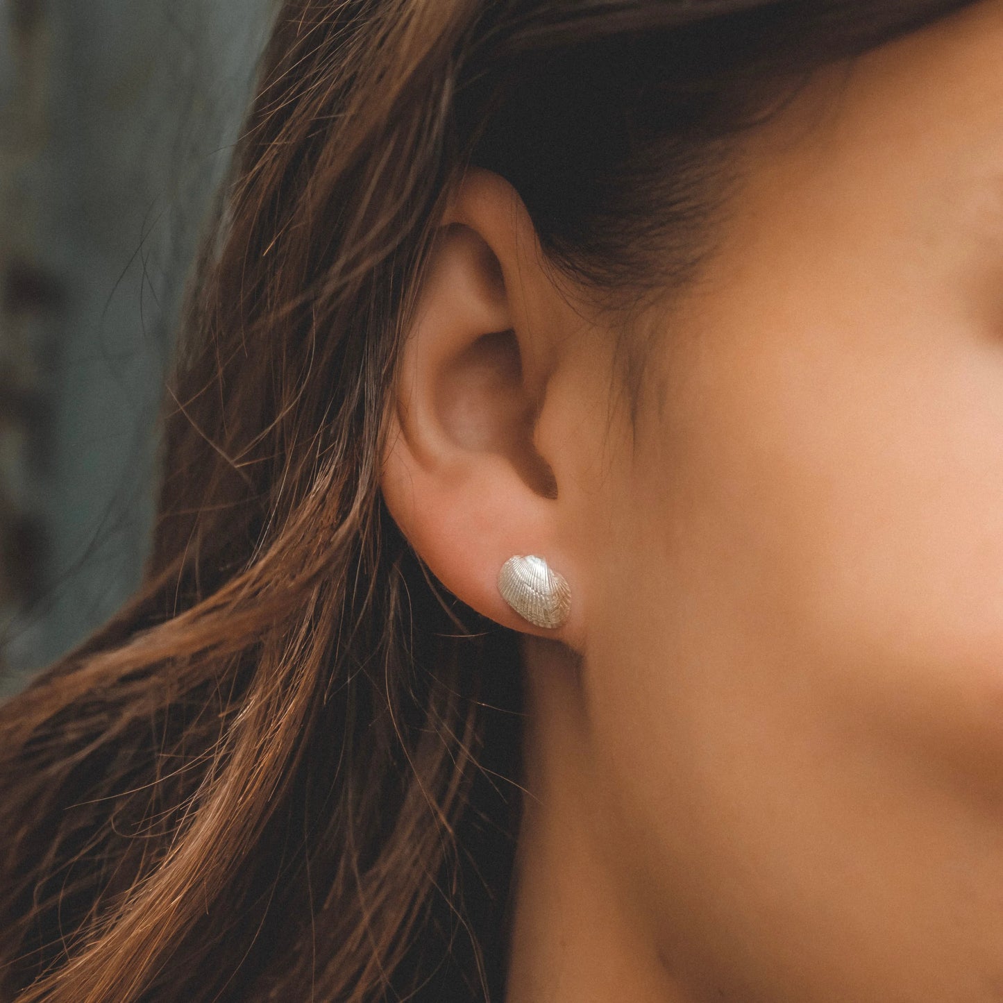 Eleanor Shell Studs: Sterling Silver