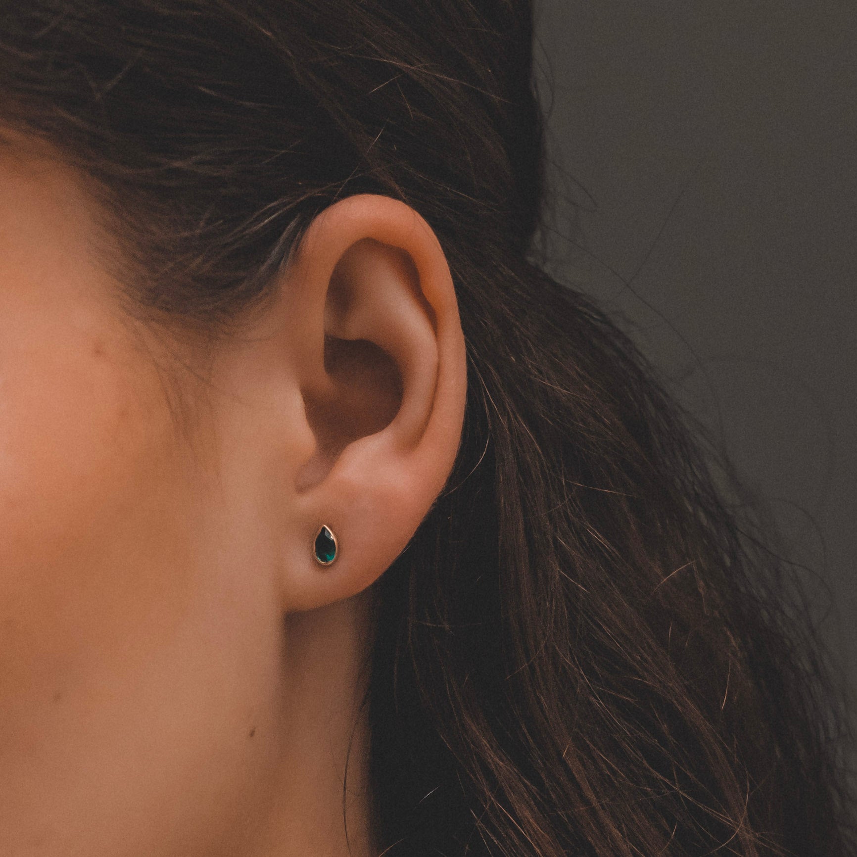 Marea Emerald Studs